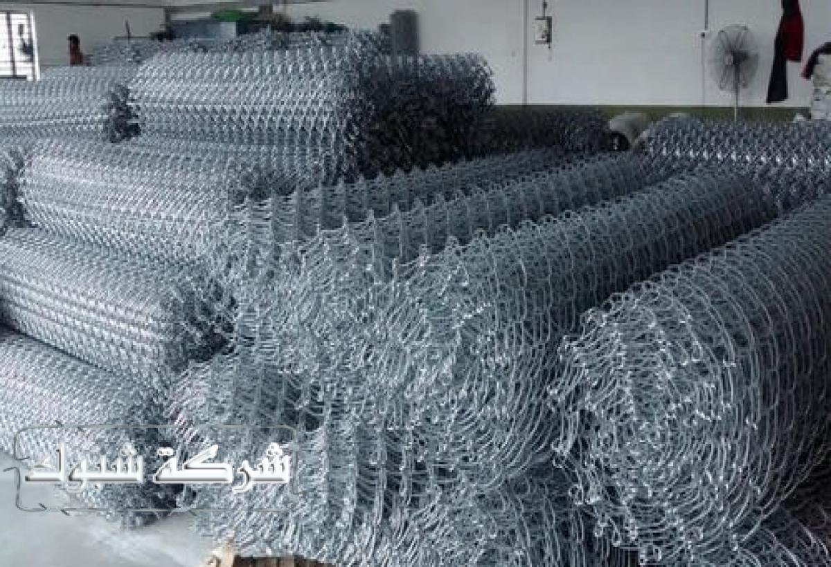 أفضل أنواع شبوك اللفات المجلفنة لحماية المزارع والأراضي