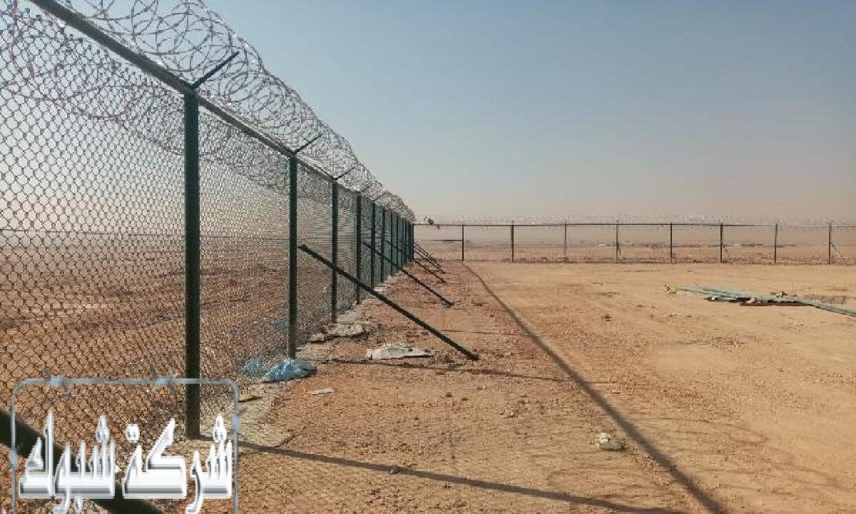 شبك الطرق هو الحل الأمثل لتفادي اختراق الحيوانات للطريق.