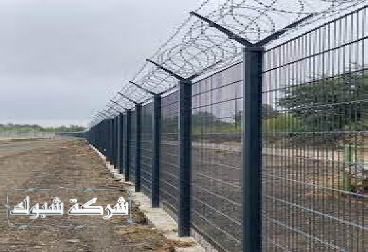 شبوك توفر مظهرًا جماليًا وتحسن من الأمن العام في الأماكن المفتوحة.