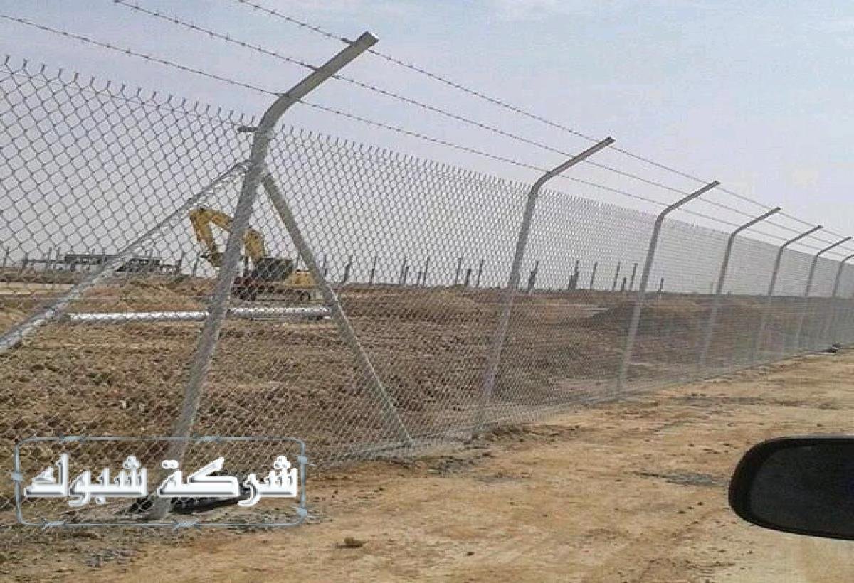 شبوك مقاومة للتآكل توفر حماية فعالة ضد العوامل البيئية القاسية.